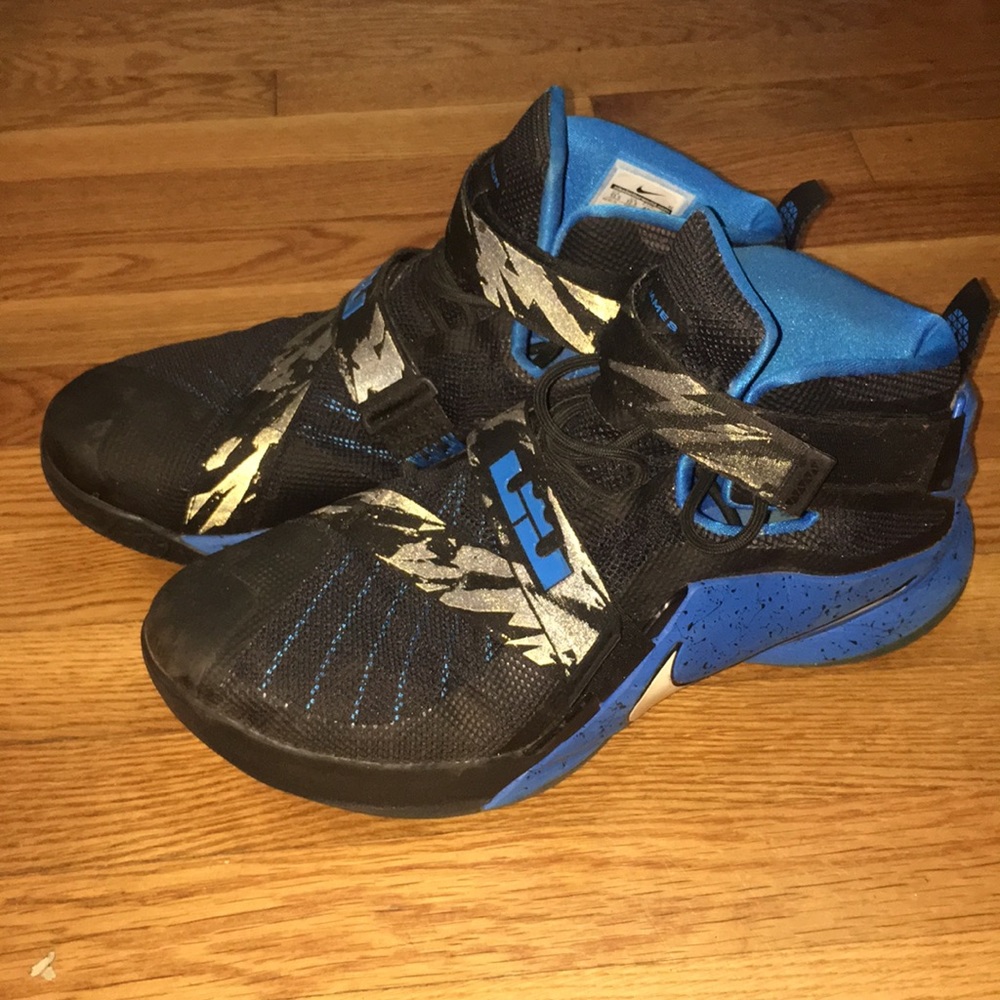 Lebron Zoom Soldier 9